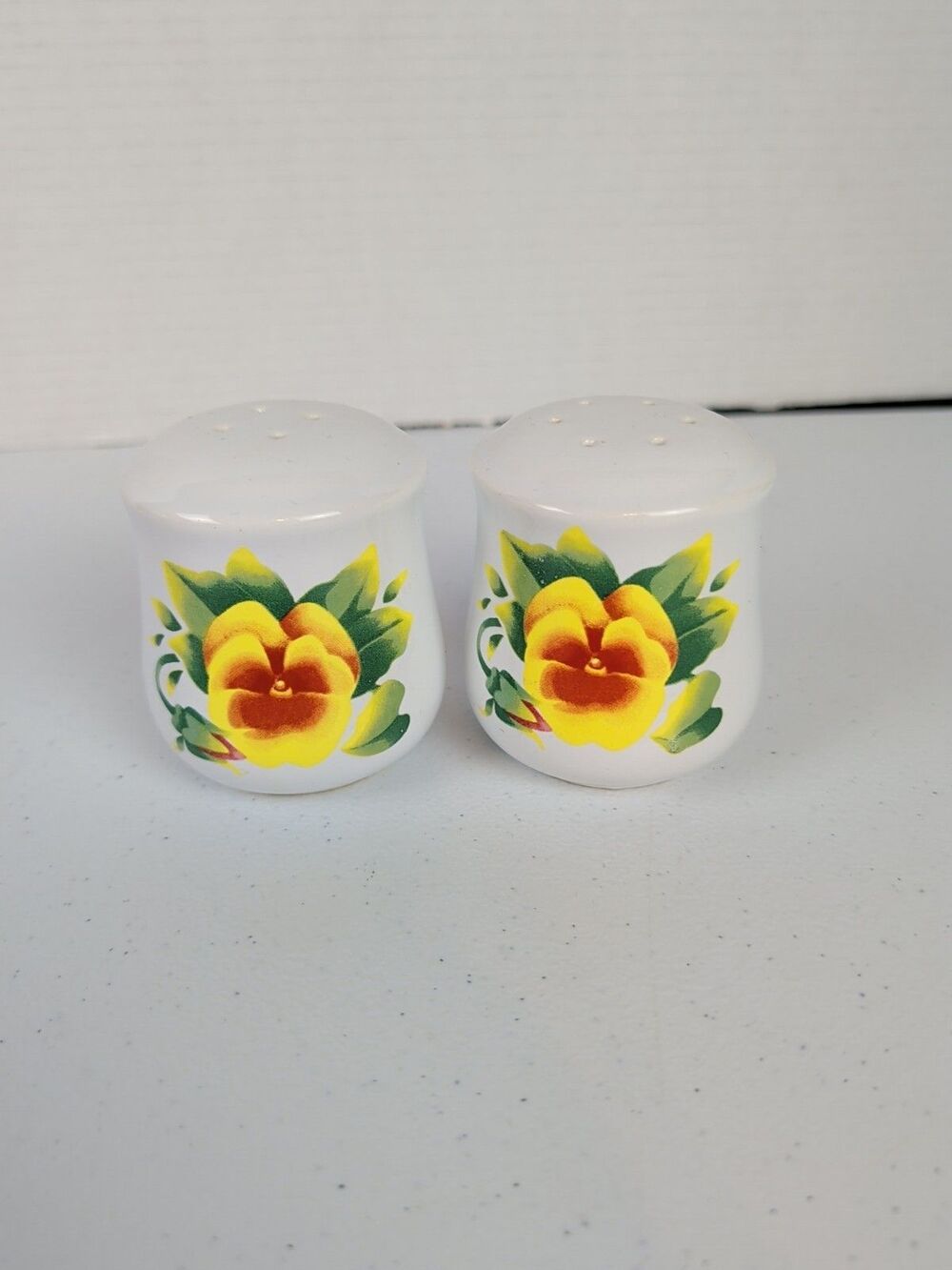 VTG Corelle Salt and Pepper Shakers  Summer Blush pattern Pansy Grannycore